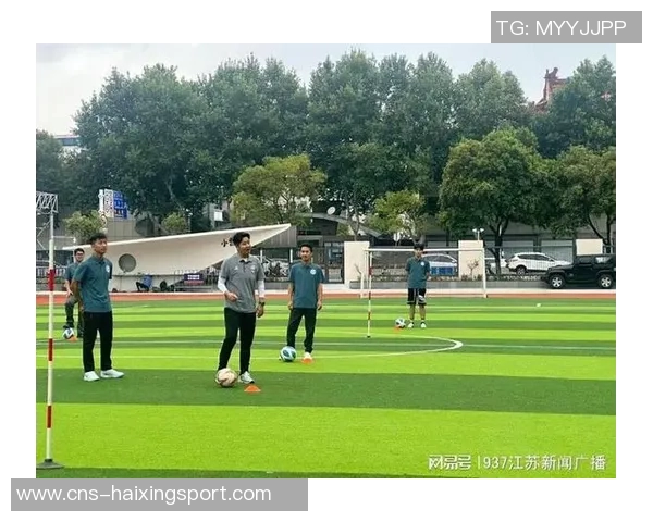 提升足球教练水平的关键E级足球教练培训全解析与实践分享