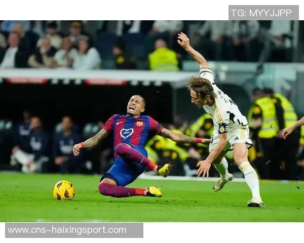 2011年经典对决皇马与巴萨的巅峰对抗赛回顾与分析